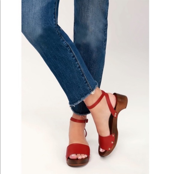 LULU’S Willy Red Leather Open Toe Clog/Sandals NEW! Size 7 - Picture 2 of 4
